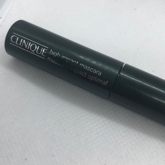 Clinique Mascara, Eye Shadow & Blush - Picture 2 of 7